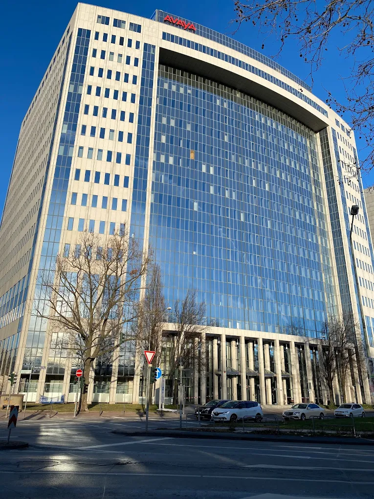 Bürogebäude der WACON Internet GmbH in der Theodor-Heuss-Allee 112, Frankfurt am Main